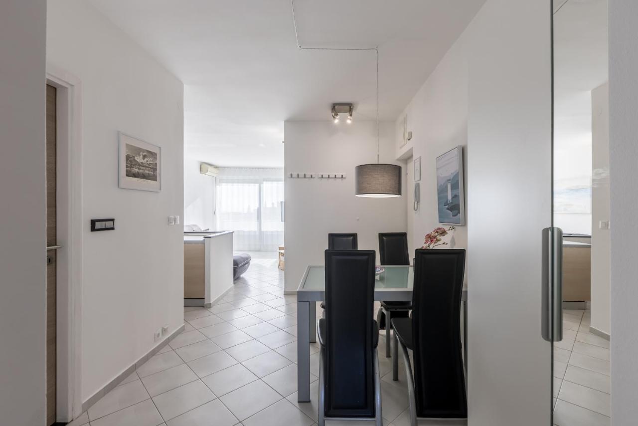 Sundowners Apartment, 52Qm, Double & Single Bed, 10 Min From Old Town Of Split Kültér fotó